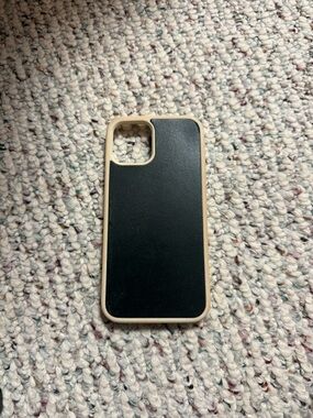 Black and white Pluto phone case (sticks to things)